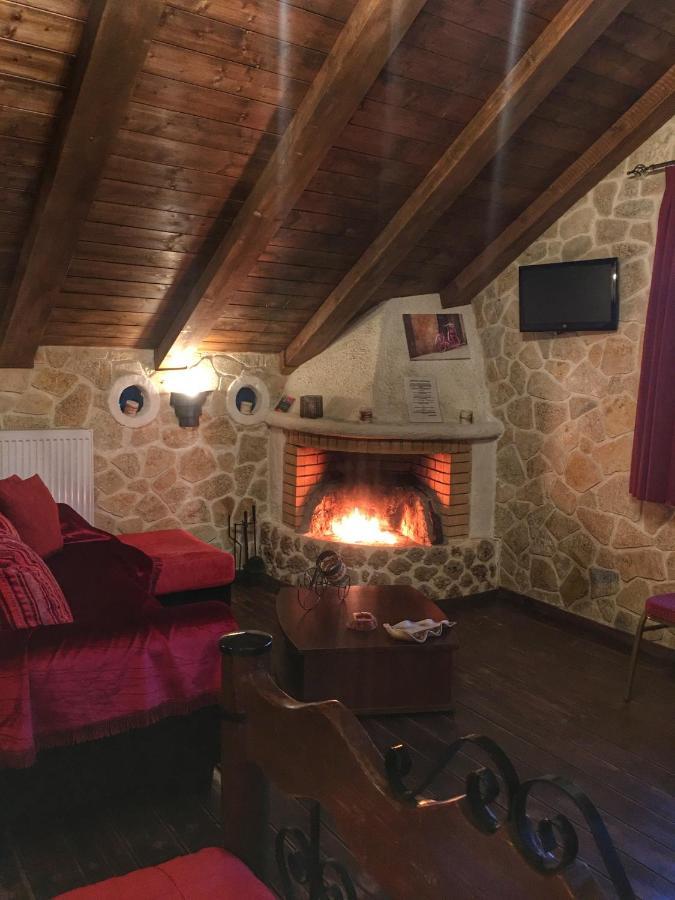 Anilia Guesthouse Synikia Mesi Trikalon Exterior foto