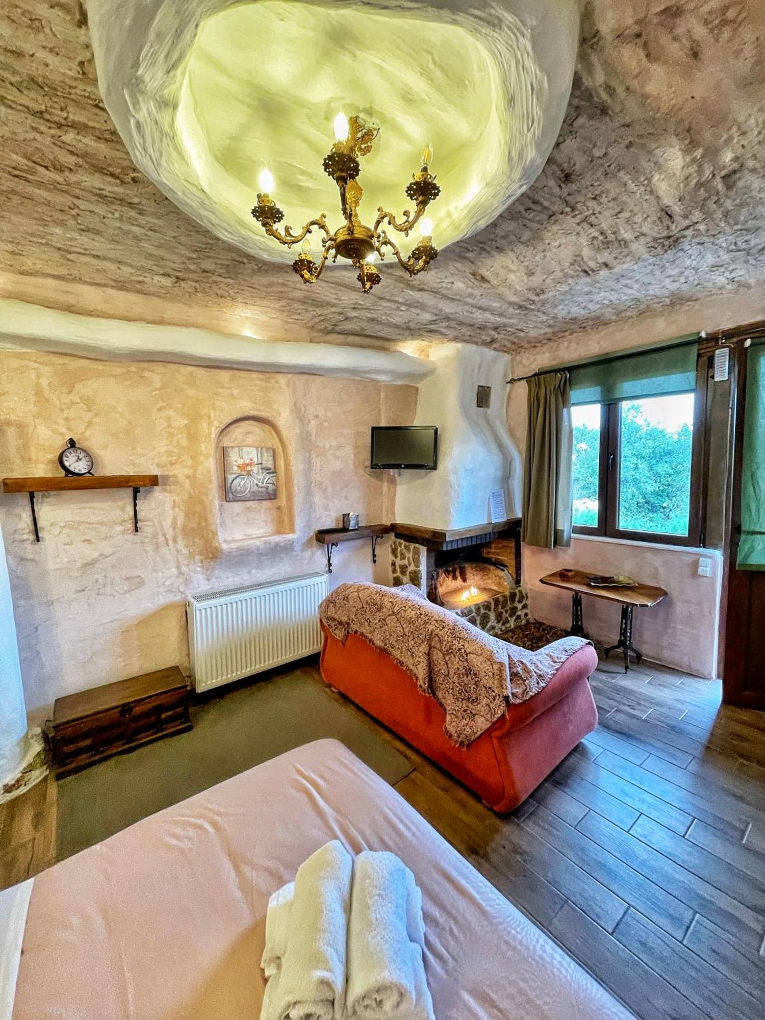 Anilia Guesthouse Synikia Mesi Trikalon Exterior foto