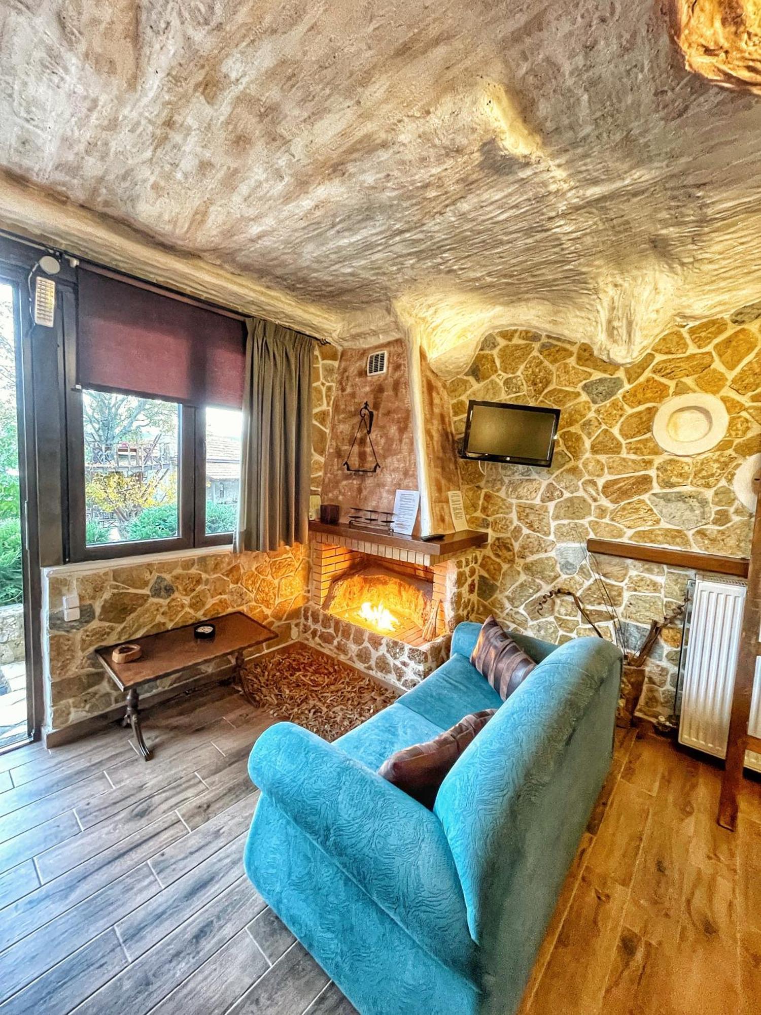 Anilia Guesthouse Synikia Mesi Trikalon Exterior foto
