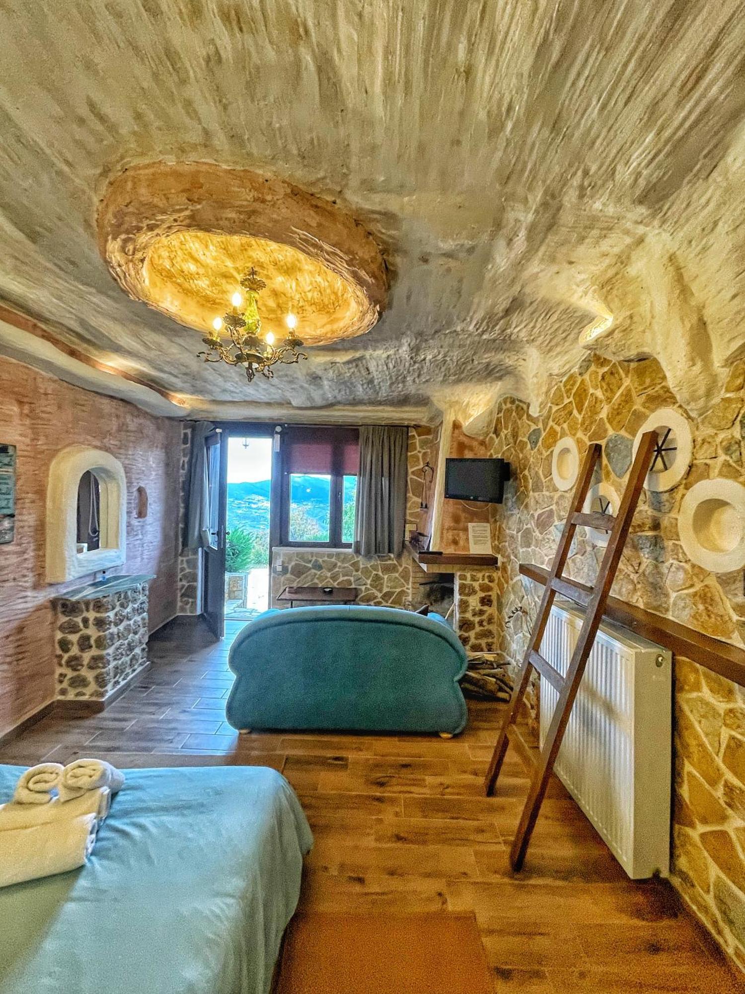 Anilia Guesthouse Synikia Mesi Trikalon Exterior foto
