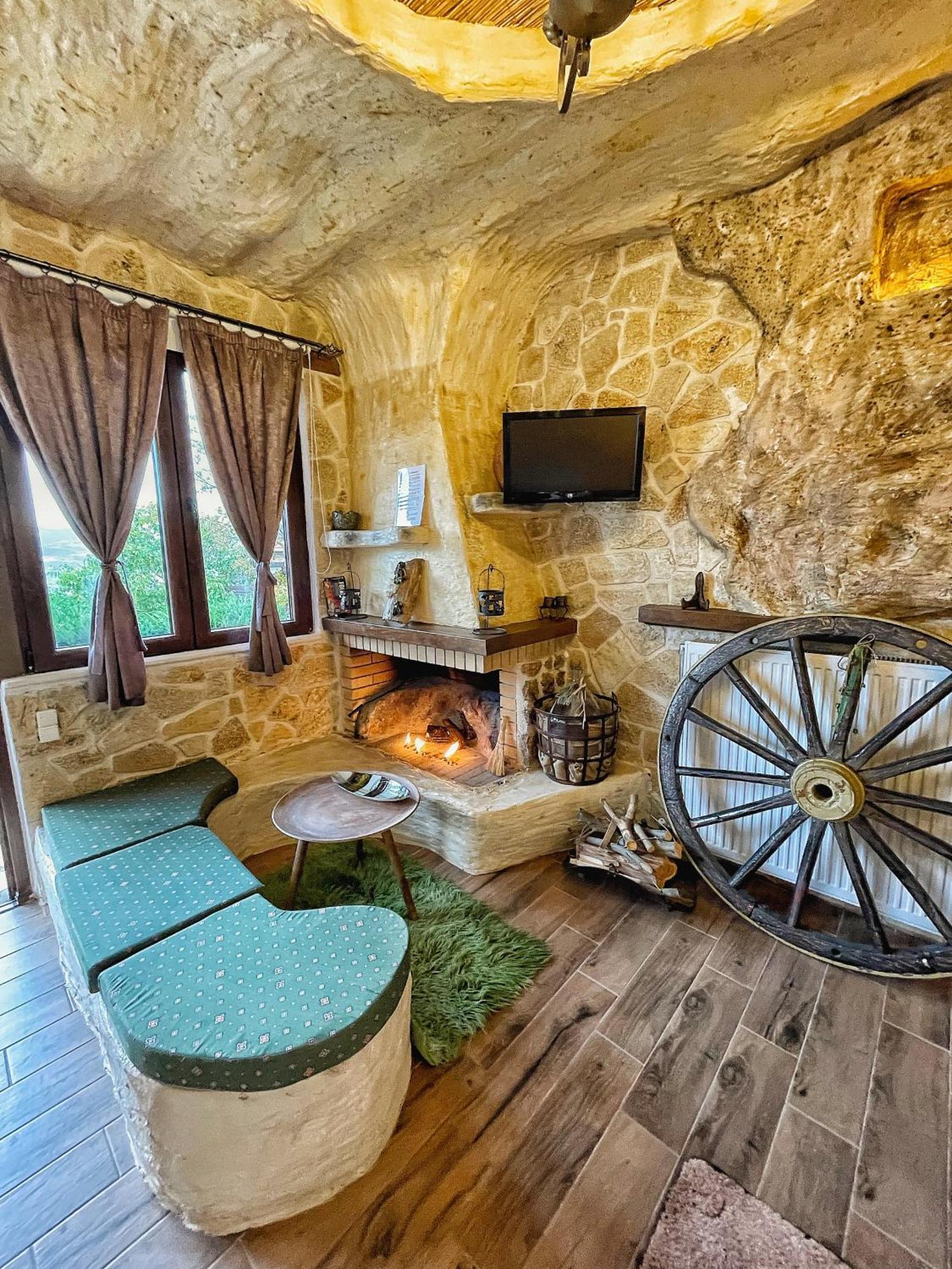 Anilia Guesthouse Synikia Mesi Trikalon Exterior foto