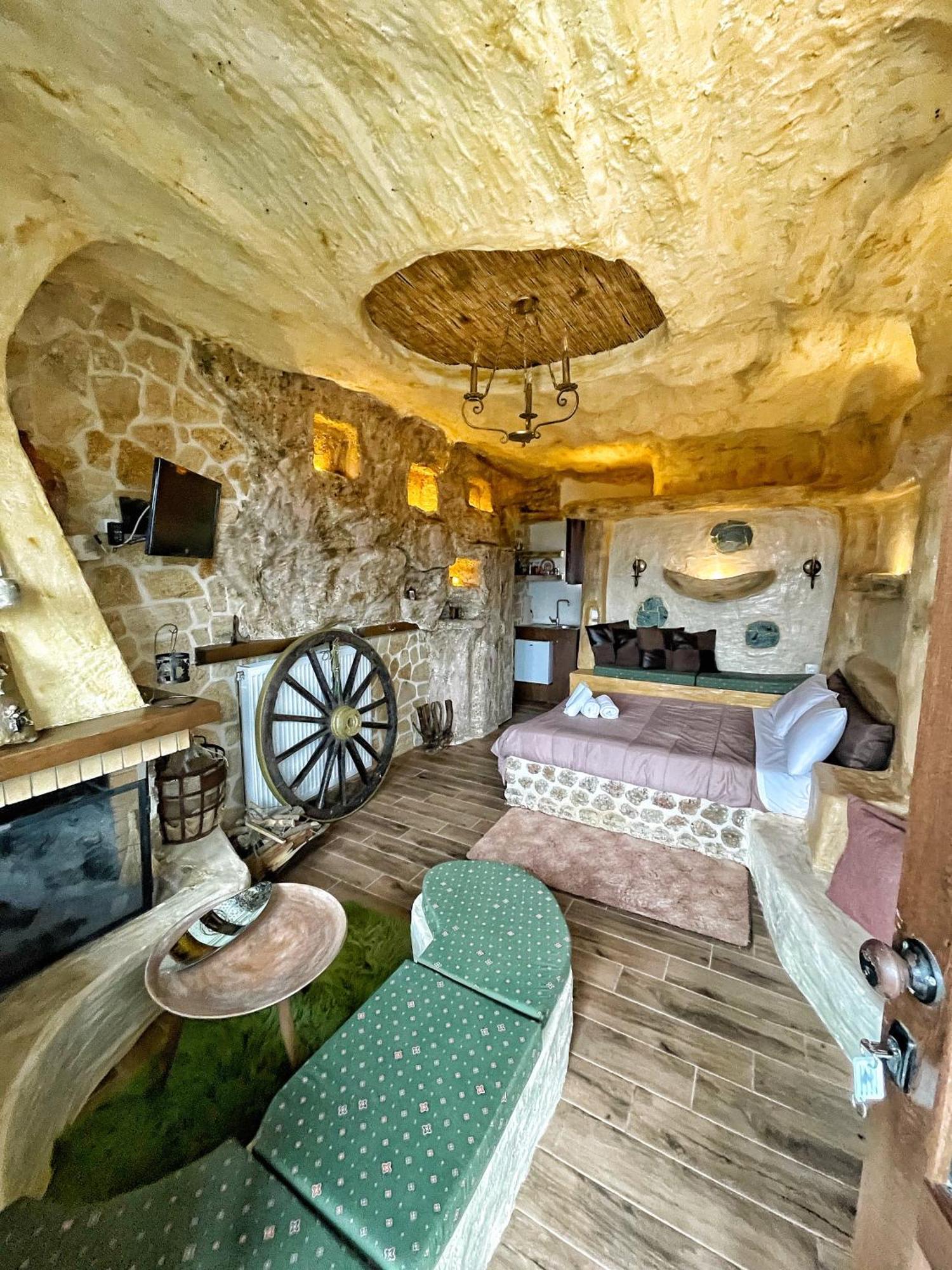 Anilia Guesthouse Synikia Mesi Trikalon Exterior foto