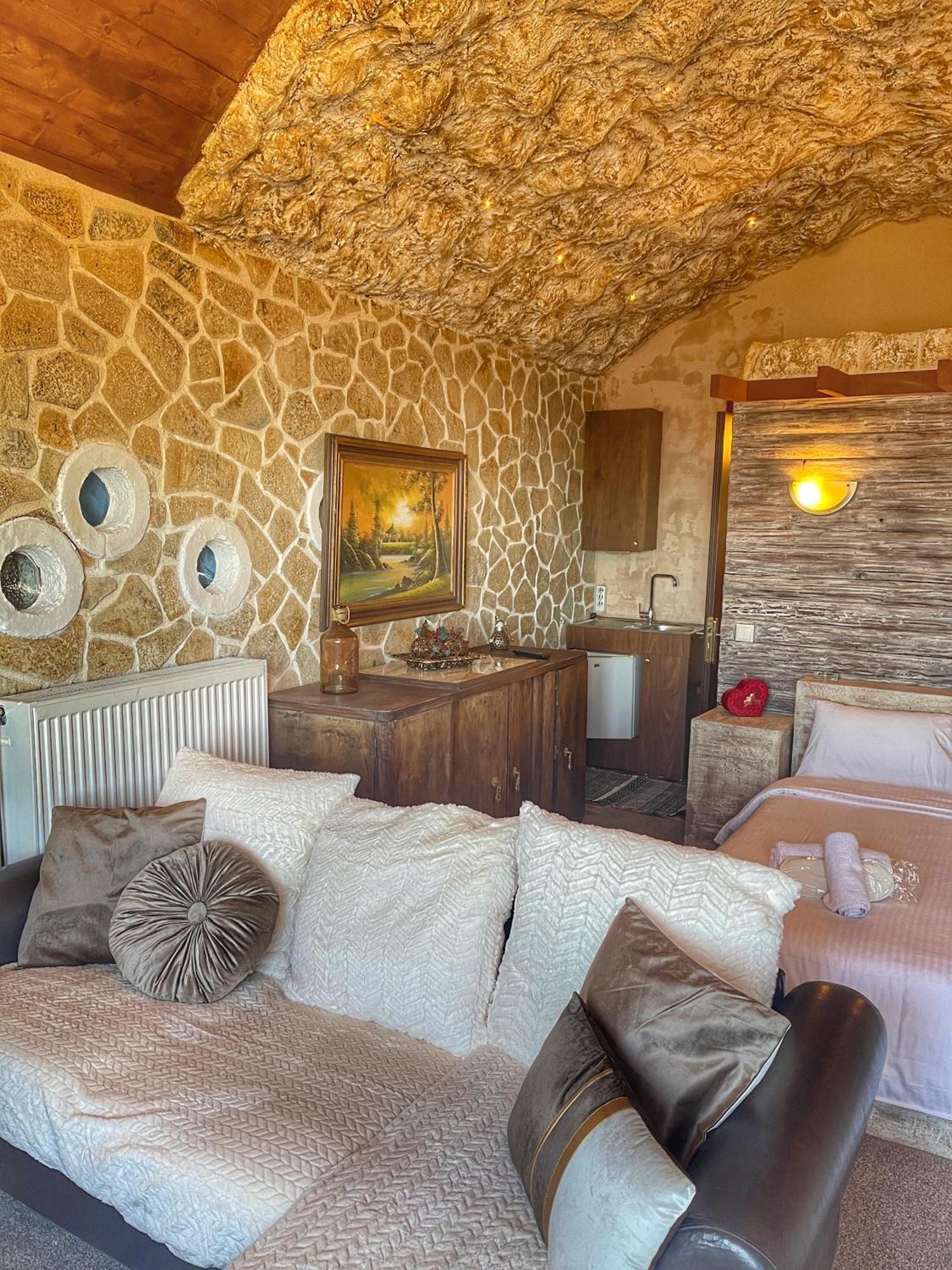 Anilia Guesthouse Synikia Mesi Trikalon Exterior foto